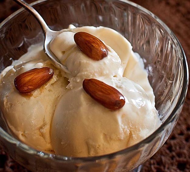 Helado de miel canaria hecho en casa